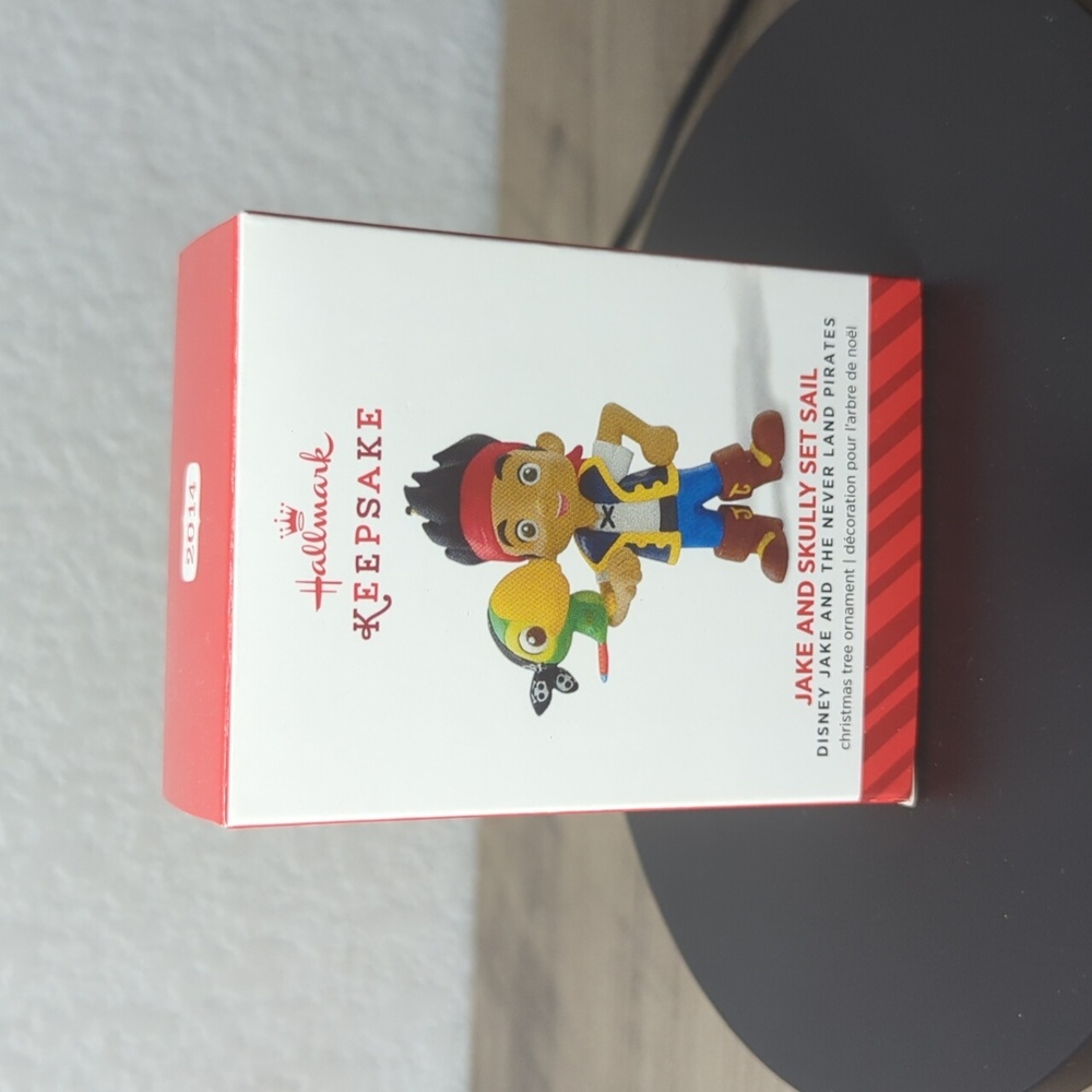 Hallmark Ornament Jake & Never Land Pirates Skully